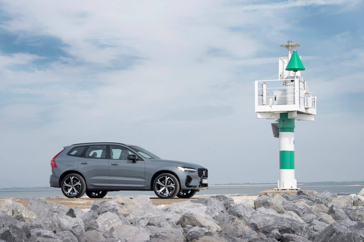 volvo xc60 black edition leasing