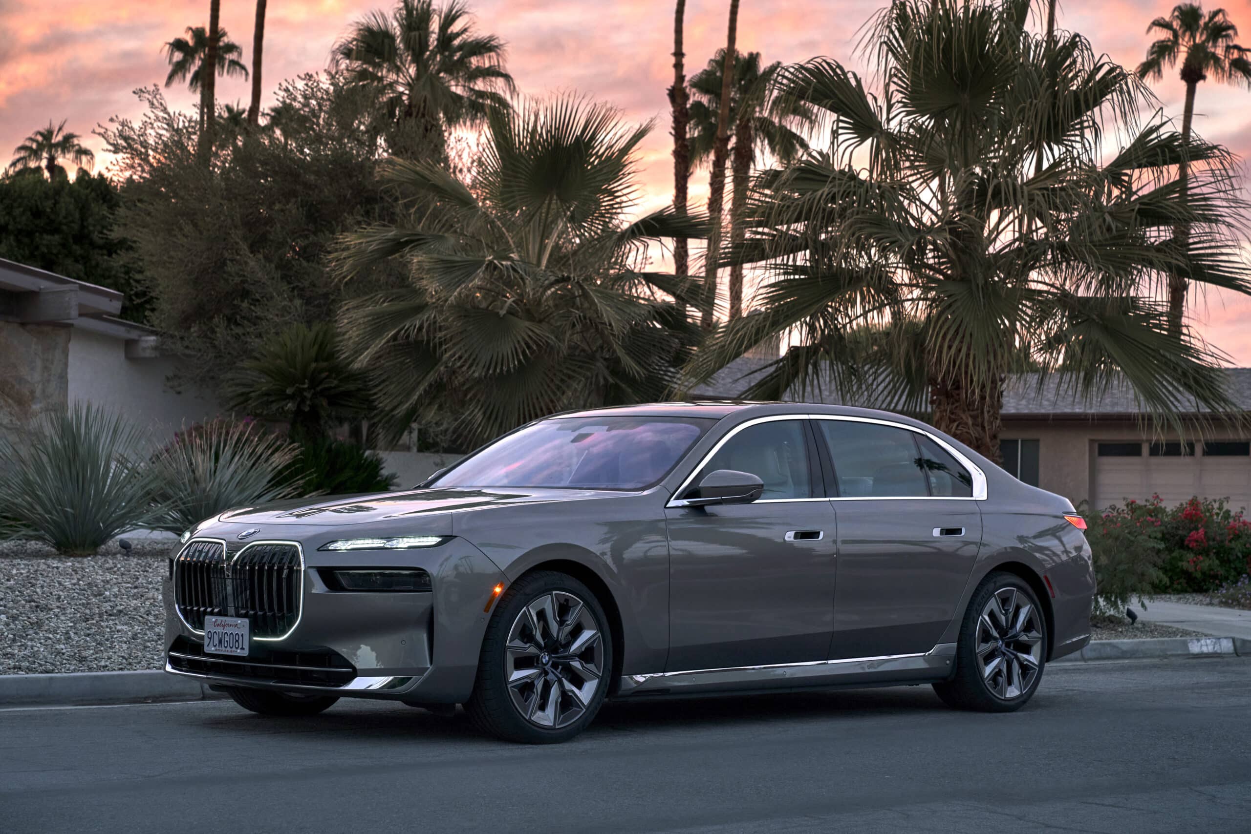 BMW i7