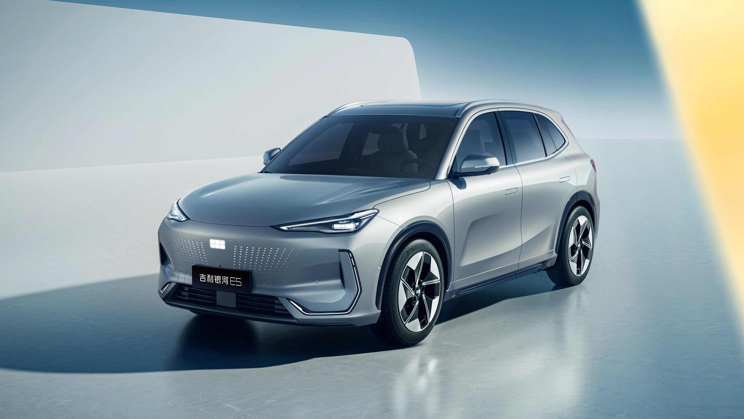 Geely E5
